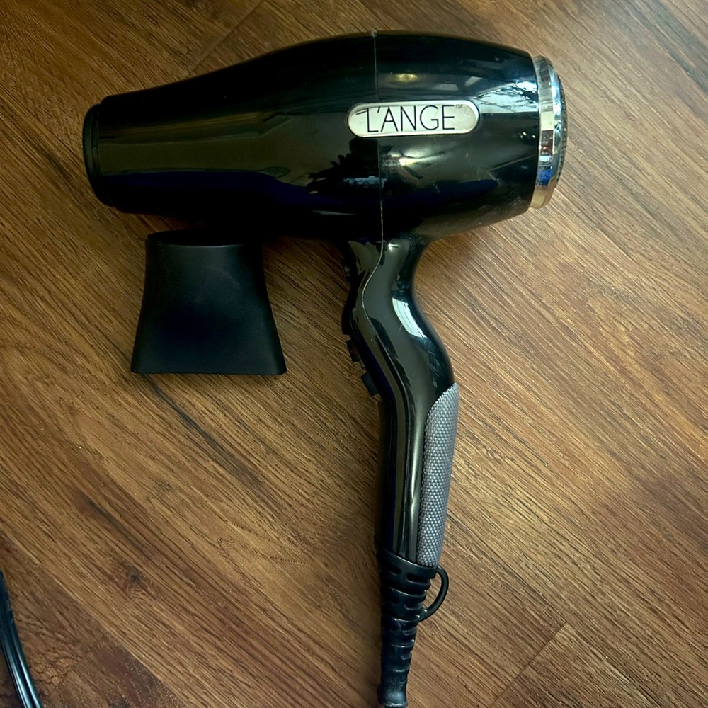 Hair dryer